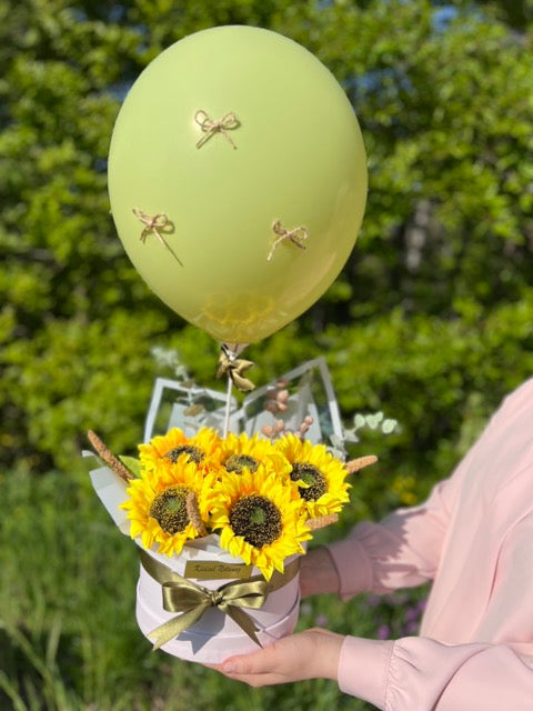 Sunlight Kutuda Ayçiçeği Aranjman